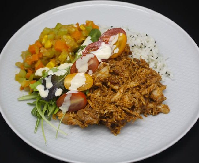 Plat du midi Pulled chicken paprika et ses legumes